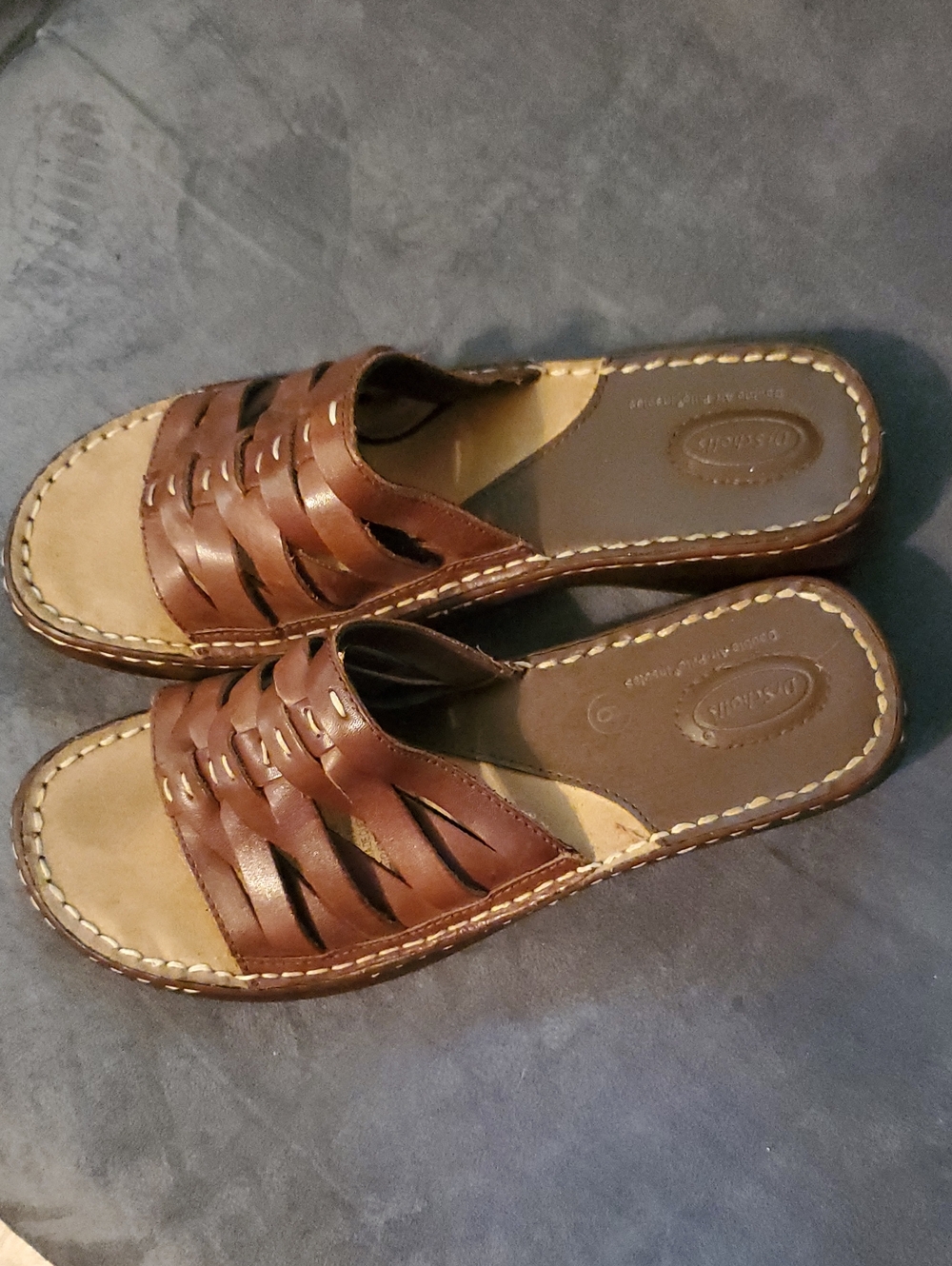 Dr. Scholl's Brown Leather Strappy Slide with White Stitching Sz 9